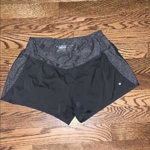 head grey shorts